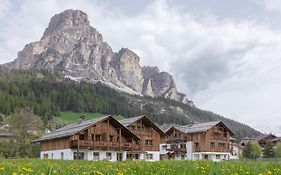 Chalet Ciasa Tino & Sara - Belaval Apartments